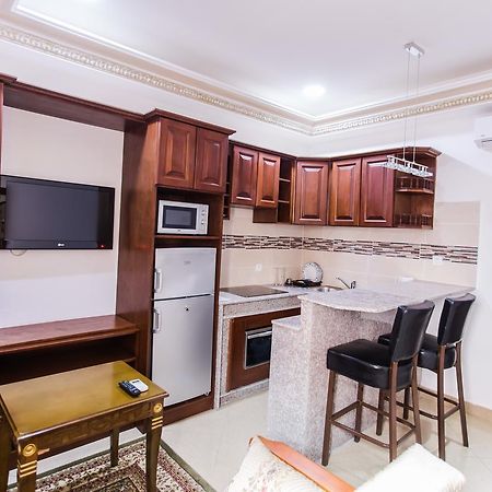 Residence Hoteliere Le Jomonia ليبرفيل المظهر الخارجي الصورة