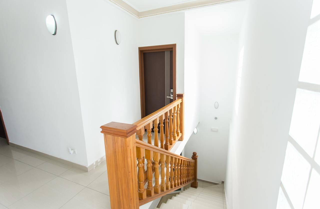 Residence Hoteliere Le Jomonia ليبرفيل المظهر الخارجي الصورة