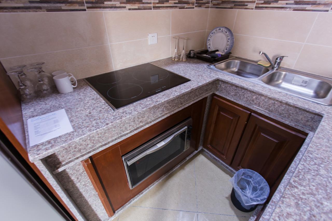 Residence Hoteliere Le Jomonia ليبرفيل المظهر الخارجي الصورة