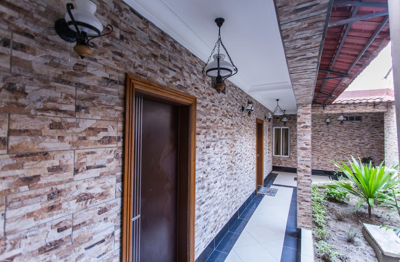Residence Hoteliere Le Jomonia ليبرفيل المظهر الخارجي الصورة