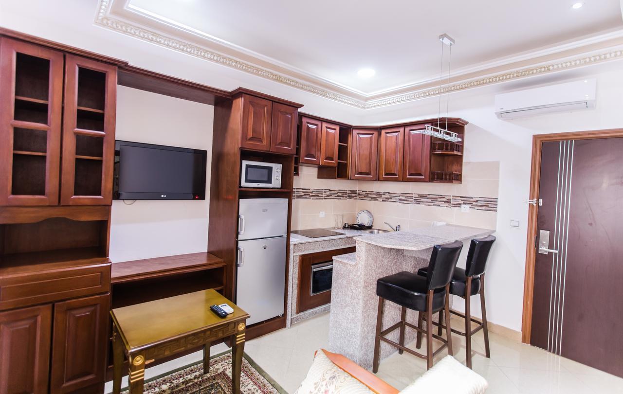 Residence Hoteliere Le Jomonia ليبرفيل المظهر الخارجي الصورة