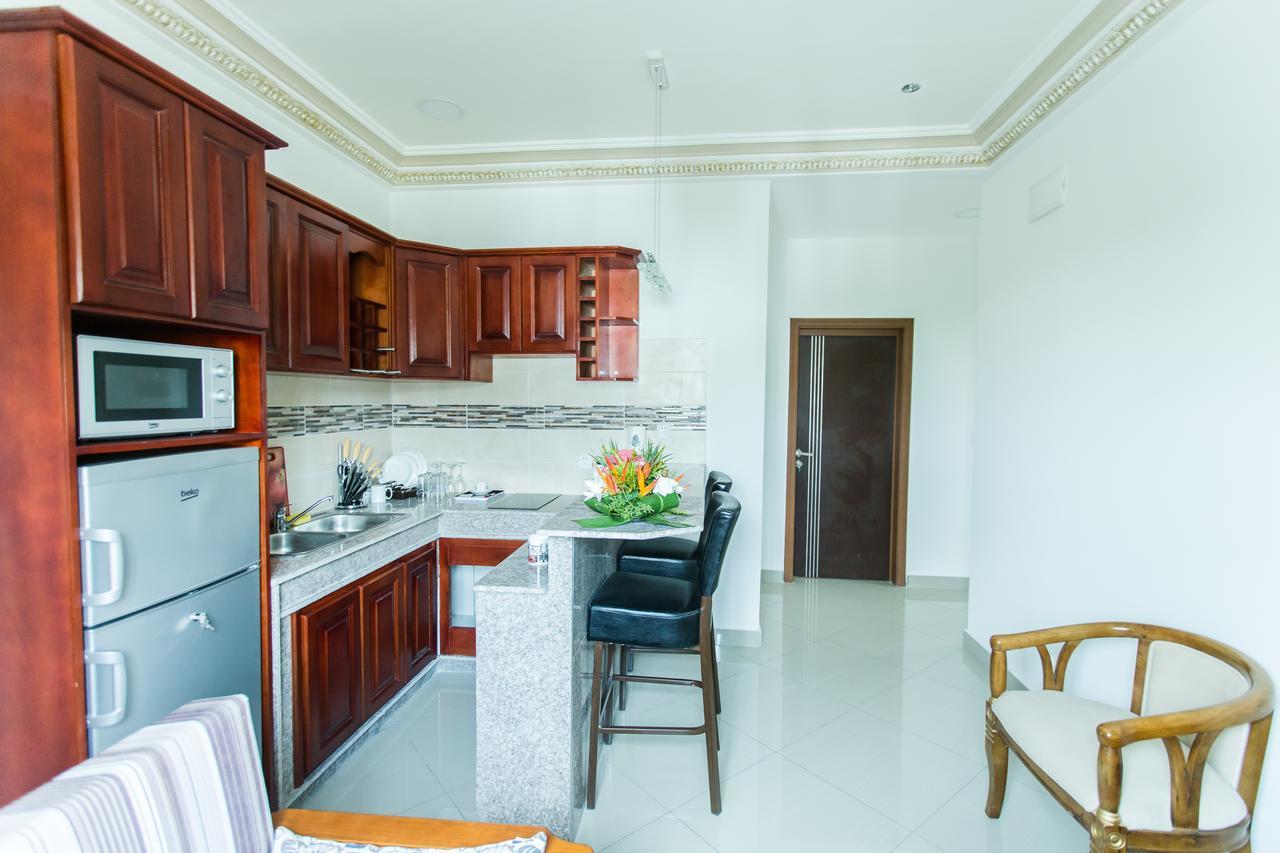 Residence Hoteliere Le Jomonia ليبرفيل المظهر الخارجي الصورة