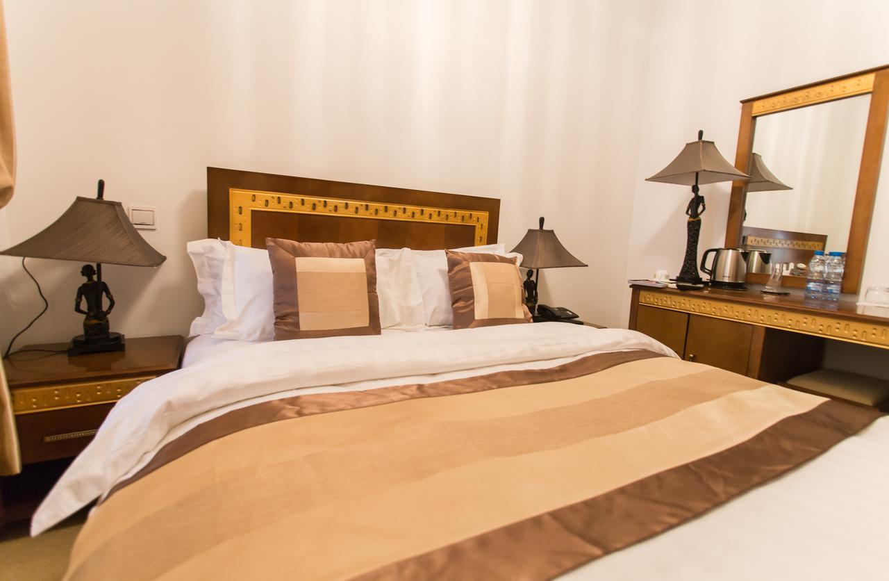 Residence Hoteliere Le Jomonia ليبرفيل المظهر الخارجي الصورة