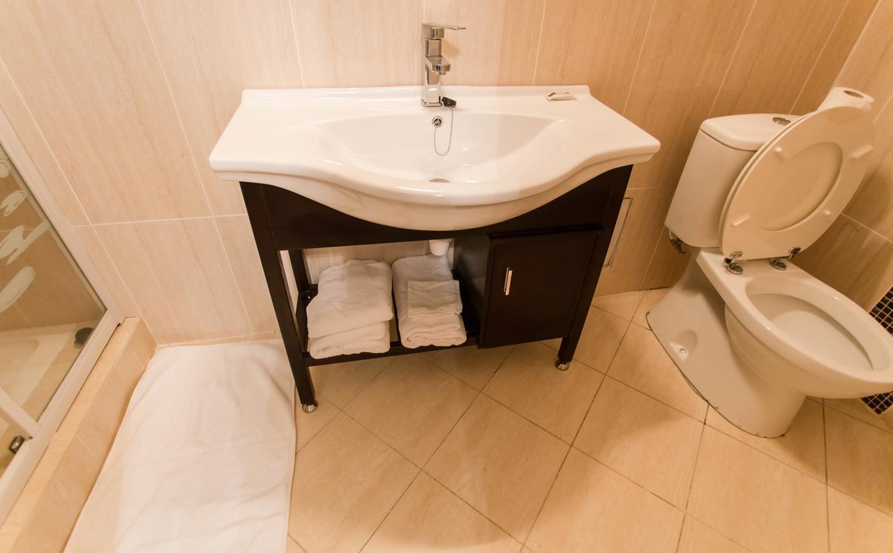 Residence Hoteliere Le Jomonia ليبرفيل المظهر الخارجي الصورة