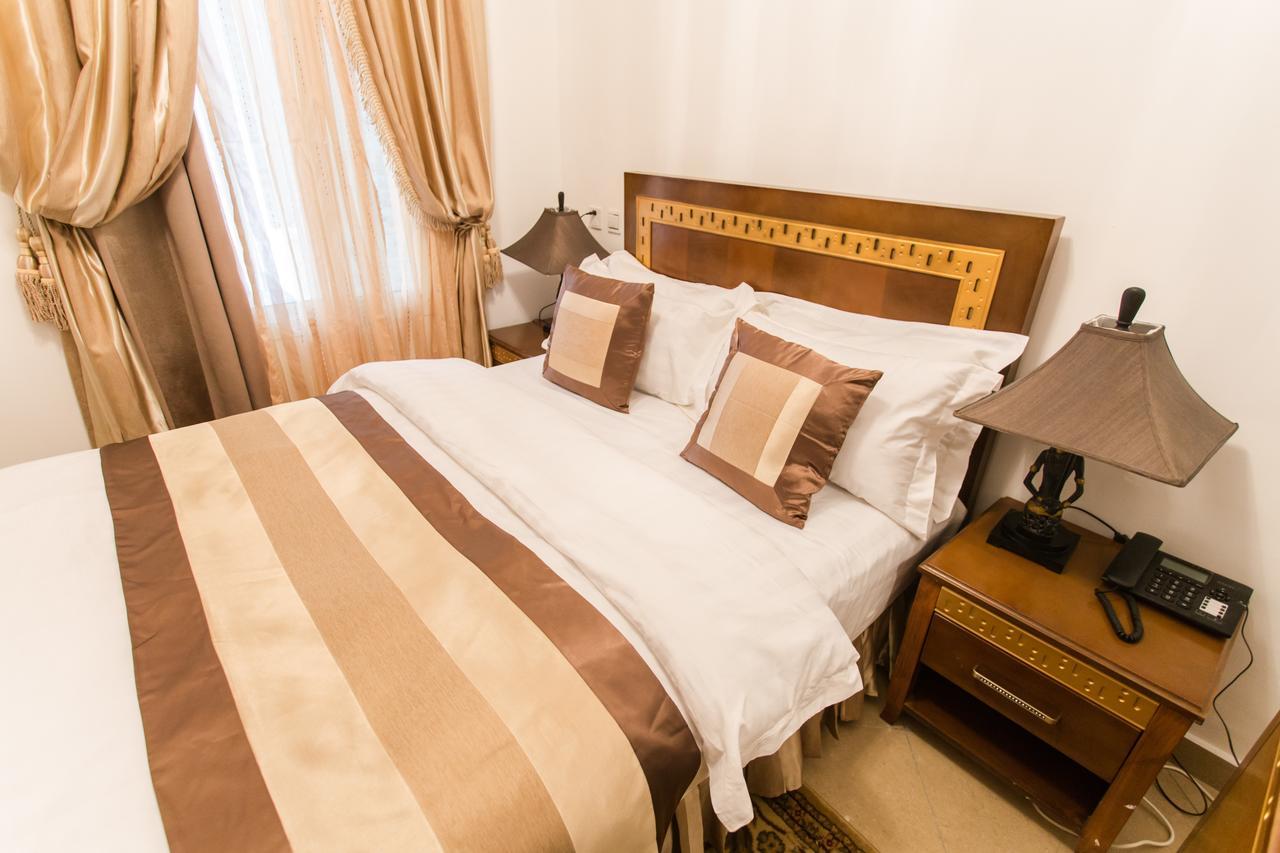 Residence Hoteliere Le Jomonia ليبرفيل المظهر الخارجي الصورة