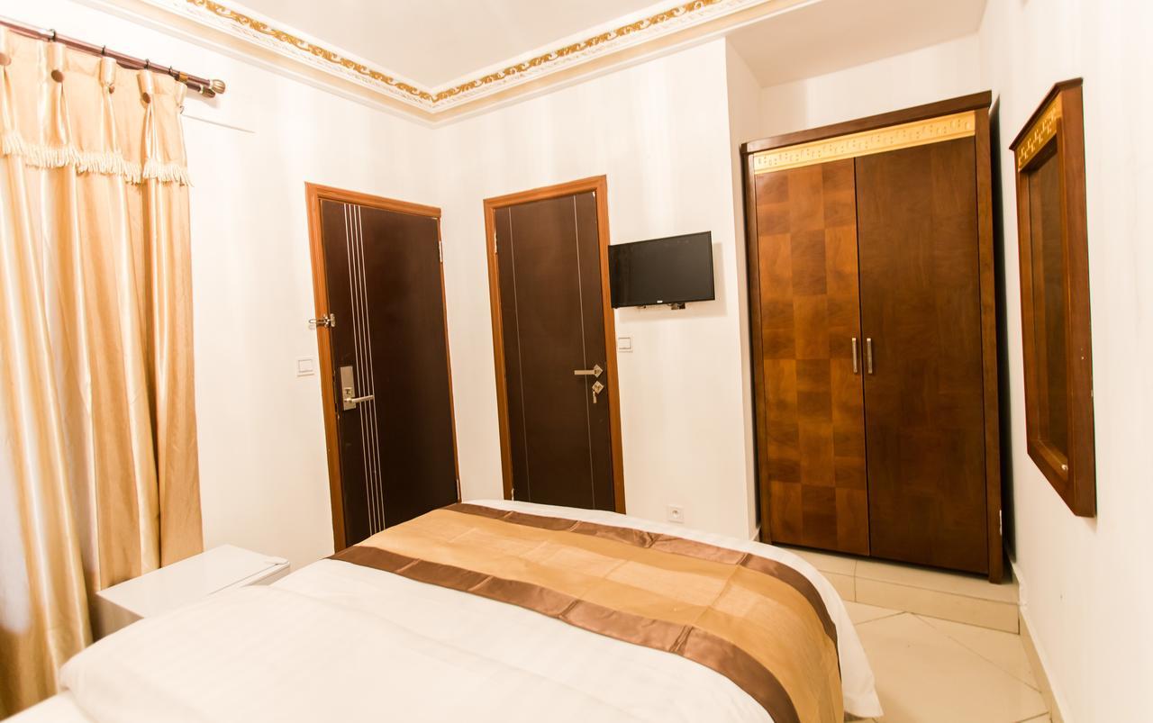 Residence Hoteliere Le Jomonia ليبرفيل المظهر الخارجي الصورة