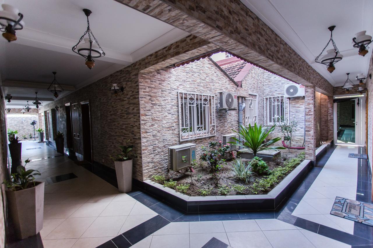 Residence Hoteliere Le Jomonia ليبرفيل المظهر الخارجي الصورة