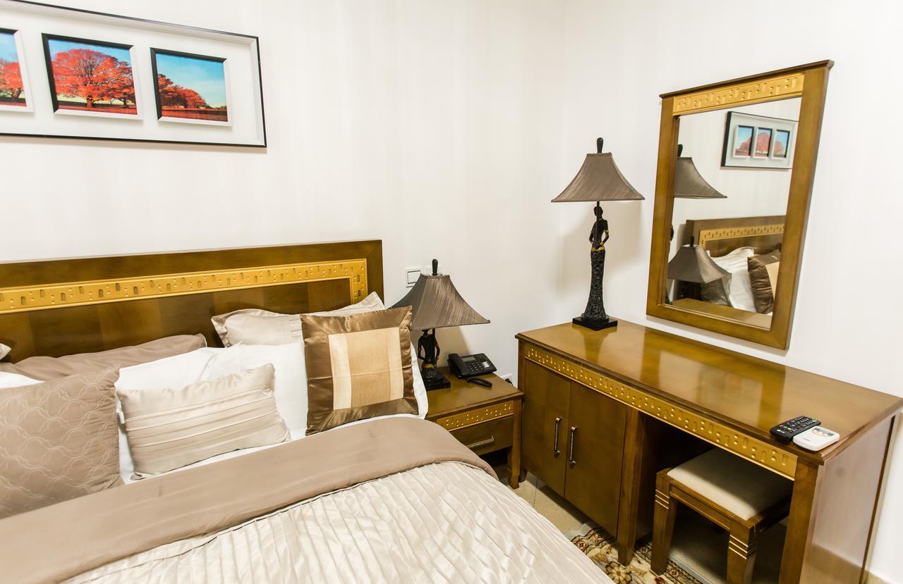 Residence Hoteliere Le Jomonia ليبرفيل المظهر الخارجي الصورة