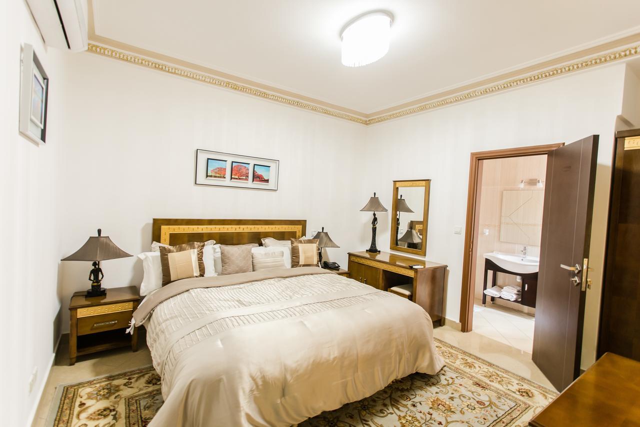 Residence Hoteliere Le Jomonia ليبرفيل المظهر الخارجي الصورة